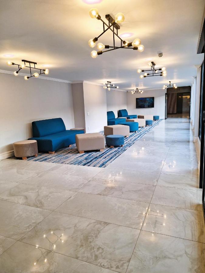 Zar Hotel Amanzimtoti Buitenkant foto